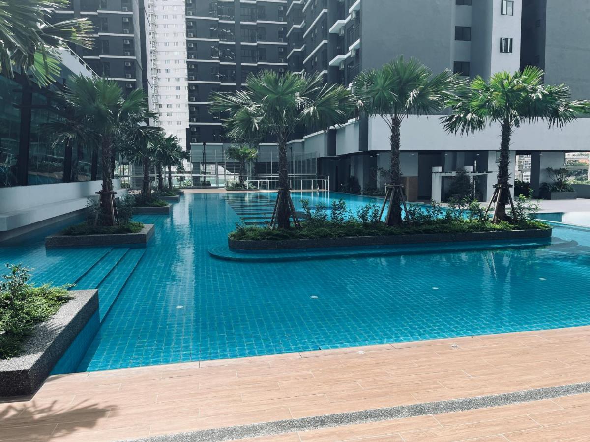 Maxim 2 Bedrooms Mrt Station Cheras Kuala Lumpur Homestay Buitenkant foto