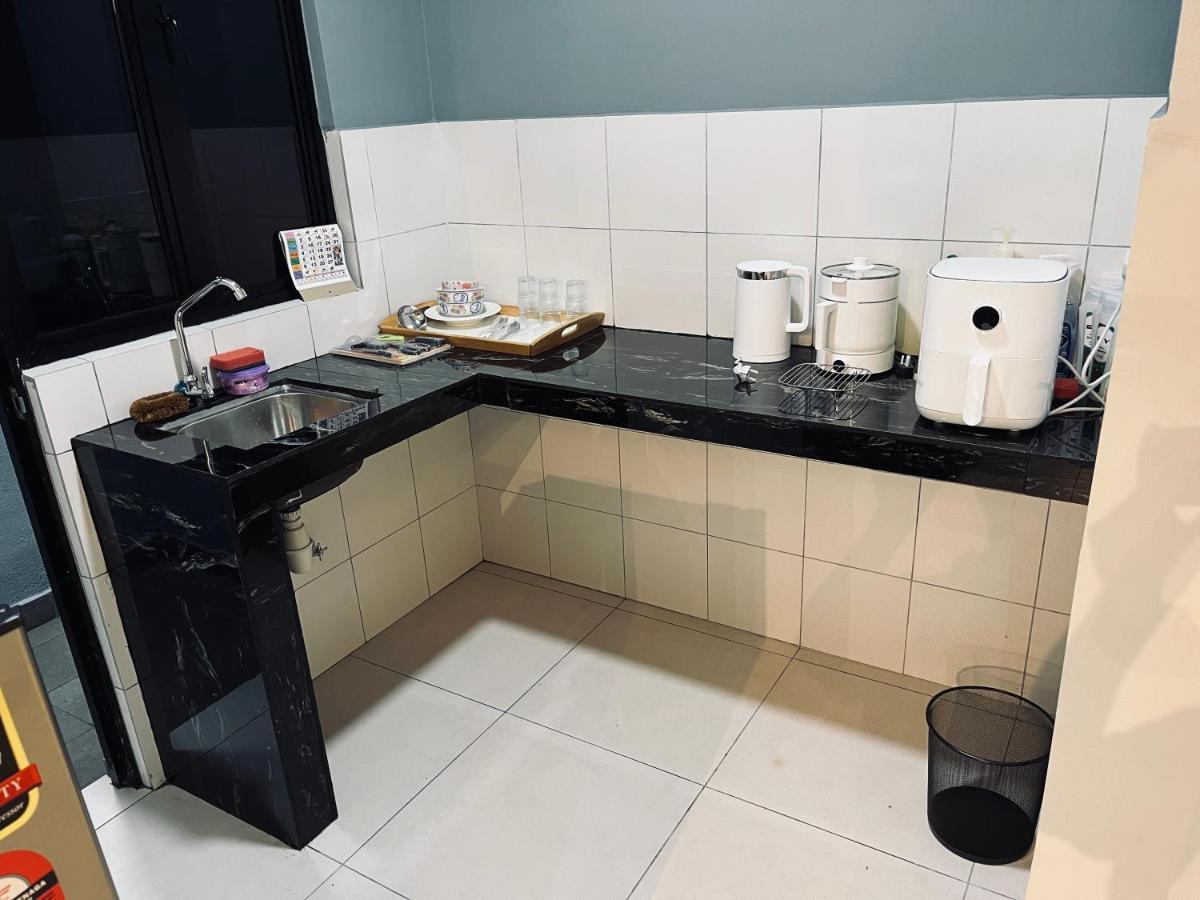 Maxim 2 Bedrooms Mrt Station Cheras Kuala Lumpur Homestay Buitenkant foto