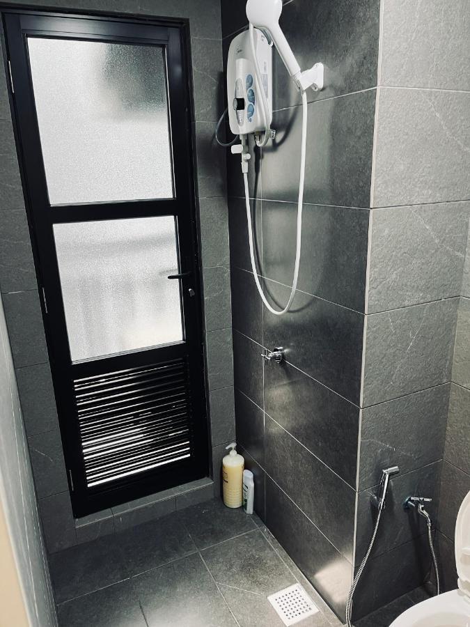 Maxim 2 Bedrooms Mrt Station Cheras Kuala Lumpur Homestay Buitenkant foto