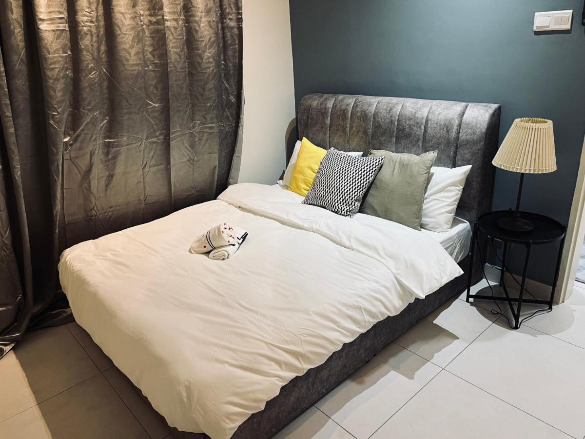 Maxim 2 Bedrooms Mrt Station Cheras Kuala Lumpur Homestay Buitenkant foto